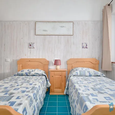 Vicina A Piedi * 布多尼